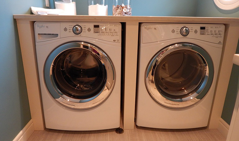 6 Perbedaan Mesin Cuci Bukaan Atas dan Depan – Yang Mana Pilihan Anda?